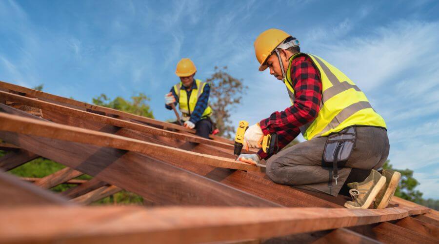 Professional Flat Roofing Installation services in Clarksdale, MS